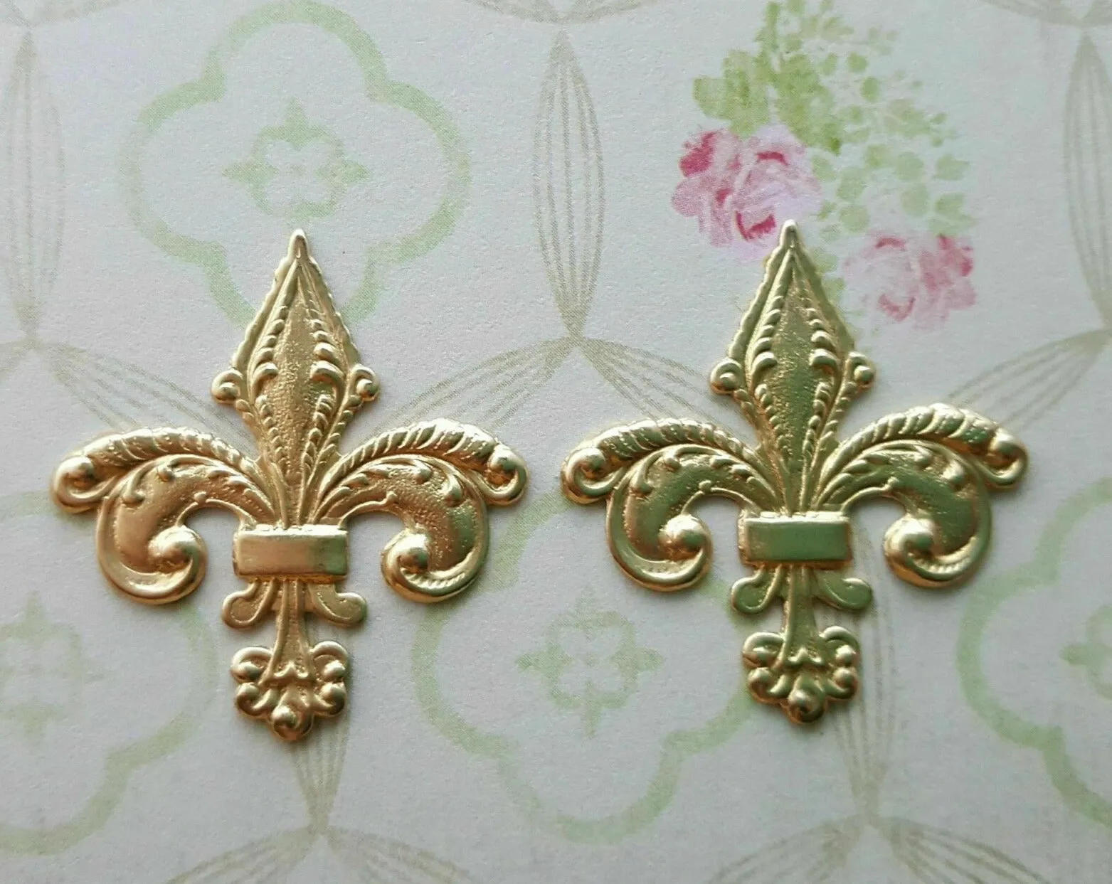 Brass Fleur De Lis Stampings x 2 - 2236RAT.