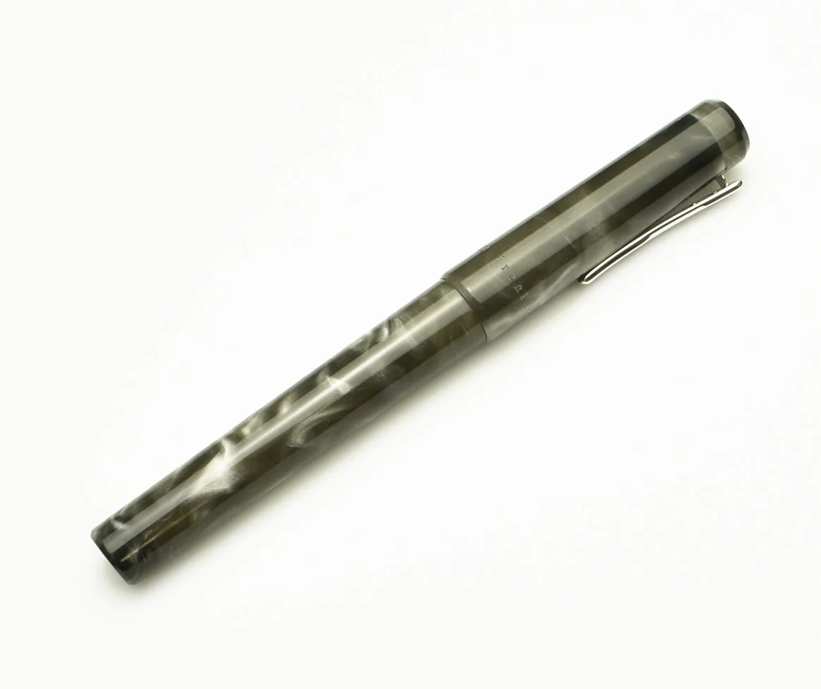 Model 03 Iterum Fountain Pen - Smoke & Marbled Green