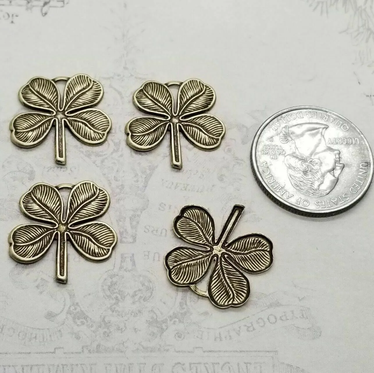 Small Brass 4 Leaf Clover Charms x 4 - 2124WRRAT.